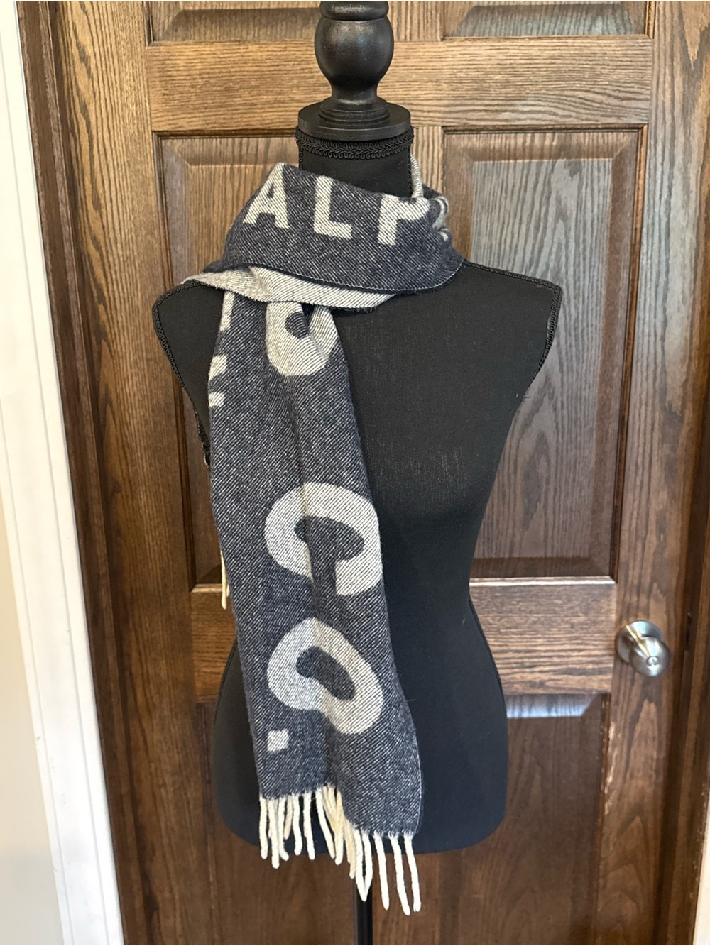 Polo Jeans Co Ralph Lauren Wool-Blend Gray Scarf with Fringe - Picture 5 of 7